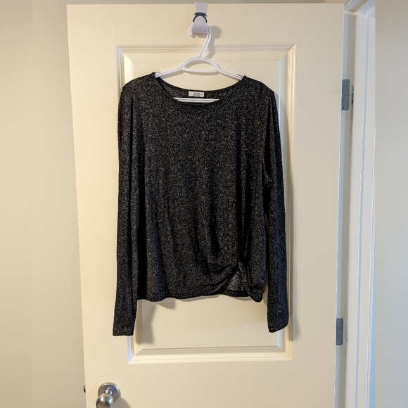 Charcoal gray long sleeve shirt with knot detail - Picture 1 of 4